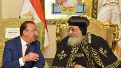 محافظ الإسكندرية يهنئ قداسة البابا تواضروس الثاني بمناسبة احتفالات عيد الغطاس المجيد