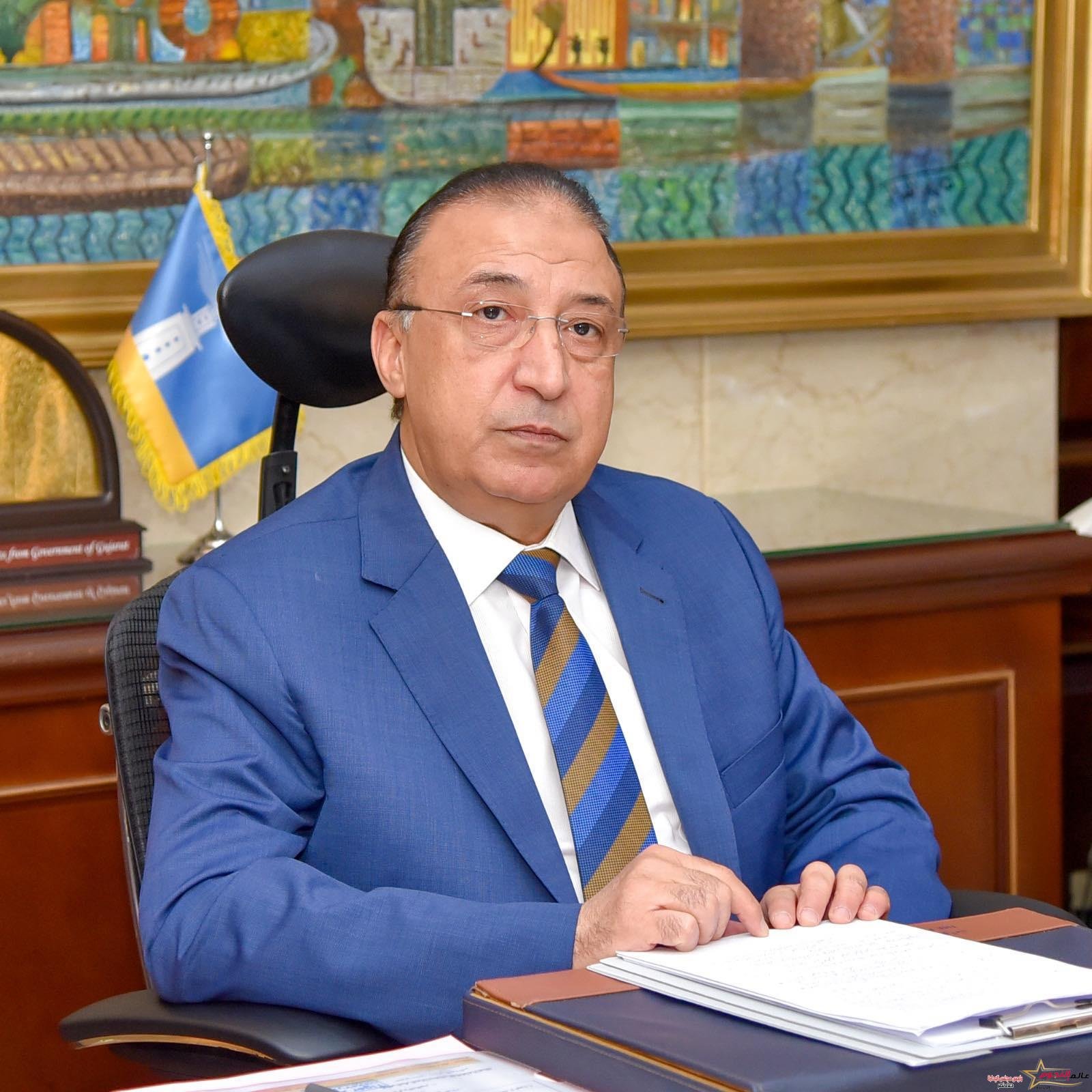 محافظ الإسكندرية يهنئ قداسة البابا تواضروس الثاني والإخوة الأقباط بعيد الميلاد المجيد