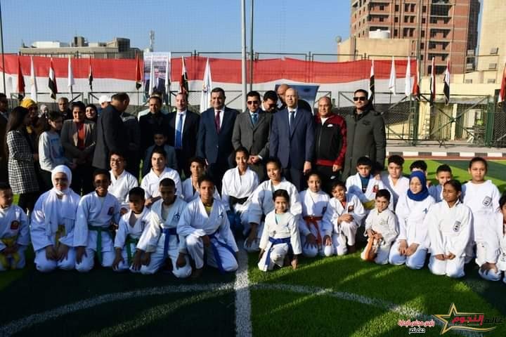وزير الشباب والرياضة يفتتح مجمع ملاعب " تحيا مصر "بمركز شباب باب الشعرية 