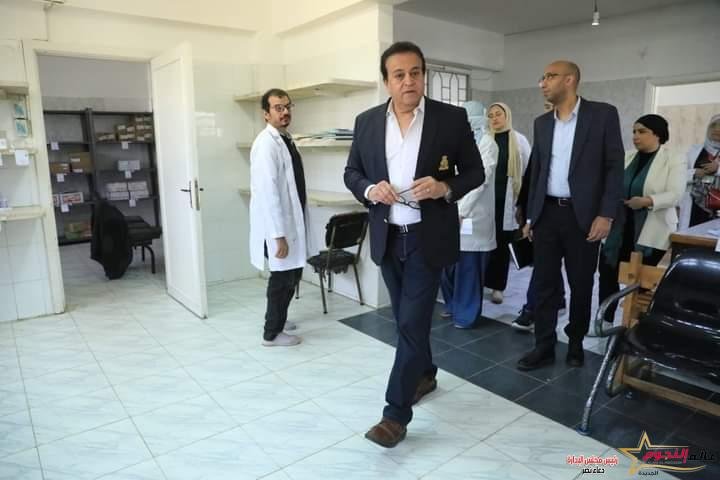وزير الصحة يتفقد مركز طب أسرة المستقبل