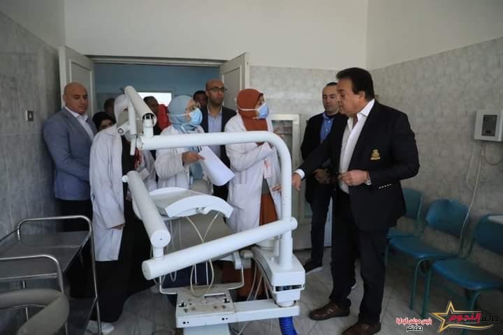 وزير الصحة يتفقد مركز طب أسرة المستقبل
