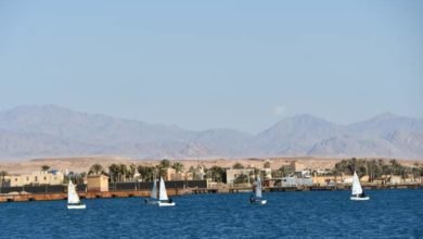 محافظ جنوب سيناء يتابع فعاليات بطولة الجمهورية الشتوية للشراع بشواطئ مدينة طور سيناء