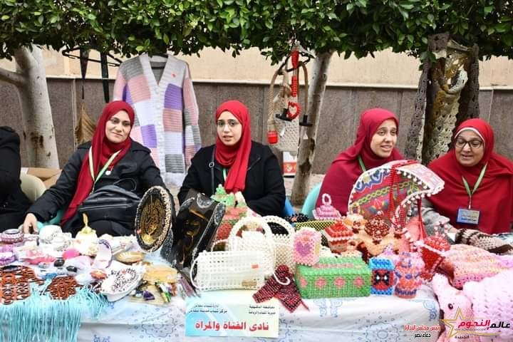وزير الشباب والرياضة يفتتح عدد من المنشآت داخل نادي جزيرة الورد ويتفقد عدداً من ورش العمل والمعارض