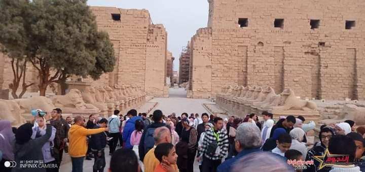 الشباب والرياضة تنظم زيارة للمشاركين بمنتدى الشباب العربي الثاني عشر لأهم المعالم السياحية بمحافظة الاقصر