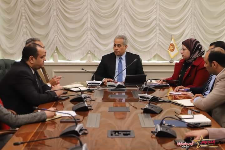 وزير العمل يوجه الإدارات المُختصة بتكثيف الجهود للإستمرار في تطوير منظومة "تشغيل وحماية العمالة غير المنتظمة"