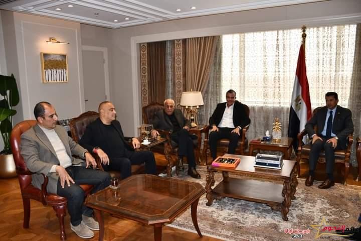 وزير الرياضة يلتقي رئيس الاتحاد المصري لكرة القدم بحضور الأهلي والزمالك والشركة المتحدة