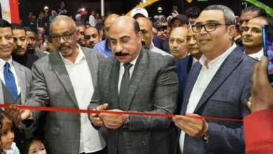 محافظ أسوان يفتتح معرض "أهلاً رمضان" للسلع الغذائية بأسعار مخفضة تتراوح ما بين 20 % إلى 30 %