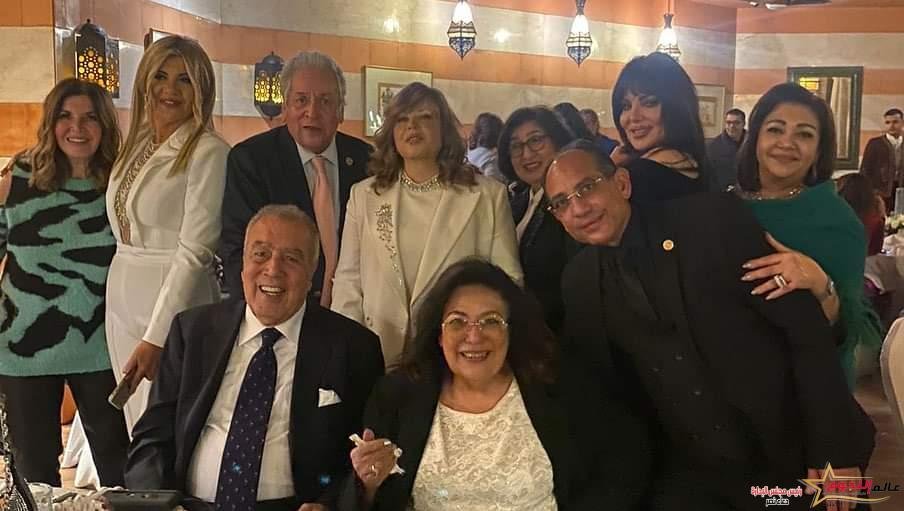 المخرج عمر عبد العزيز يحتفل بعقد قرانه بحضور عدد من الوسط الفني 2 المخرج عمر عبد العزيز يحتفل بعقد قرانه بحضور عدد من الوسط الفني
