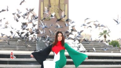 إحتفالاً بعيد الحب ميرنا وليد تخضع بأحدث جلسة تصوير بعلم فلسطين بجانب الحمام 