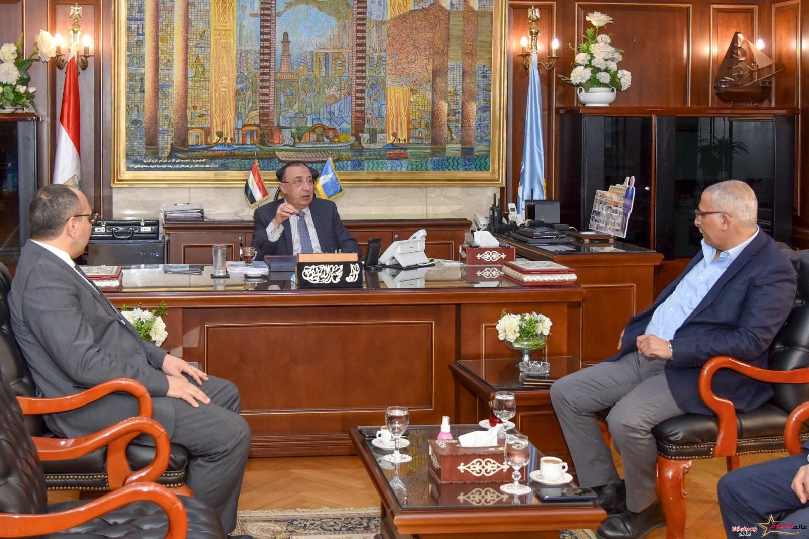 محافظ الإسكندرية يتابع مع رئيس شركة بتروجاس الإسكندرية مدى توافر أسطوانات البوتاجاز