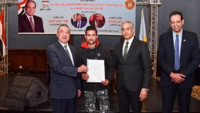 محافظ الإسكندرية ووزير العمل يشهدان احتفالية تسليم عقود العمل لذوي الهمم 