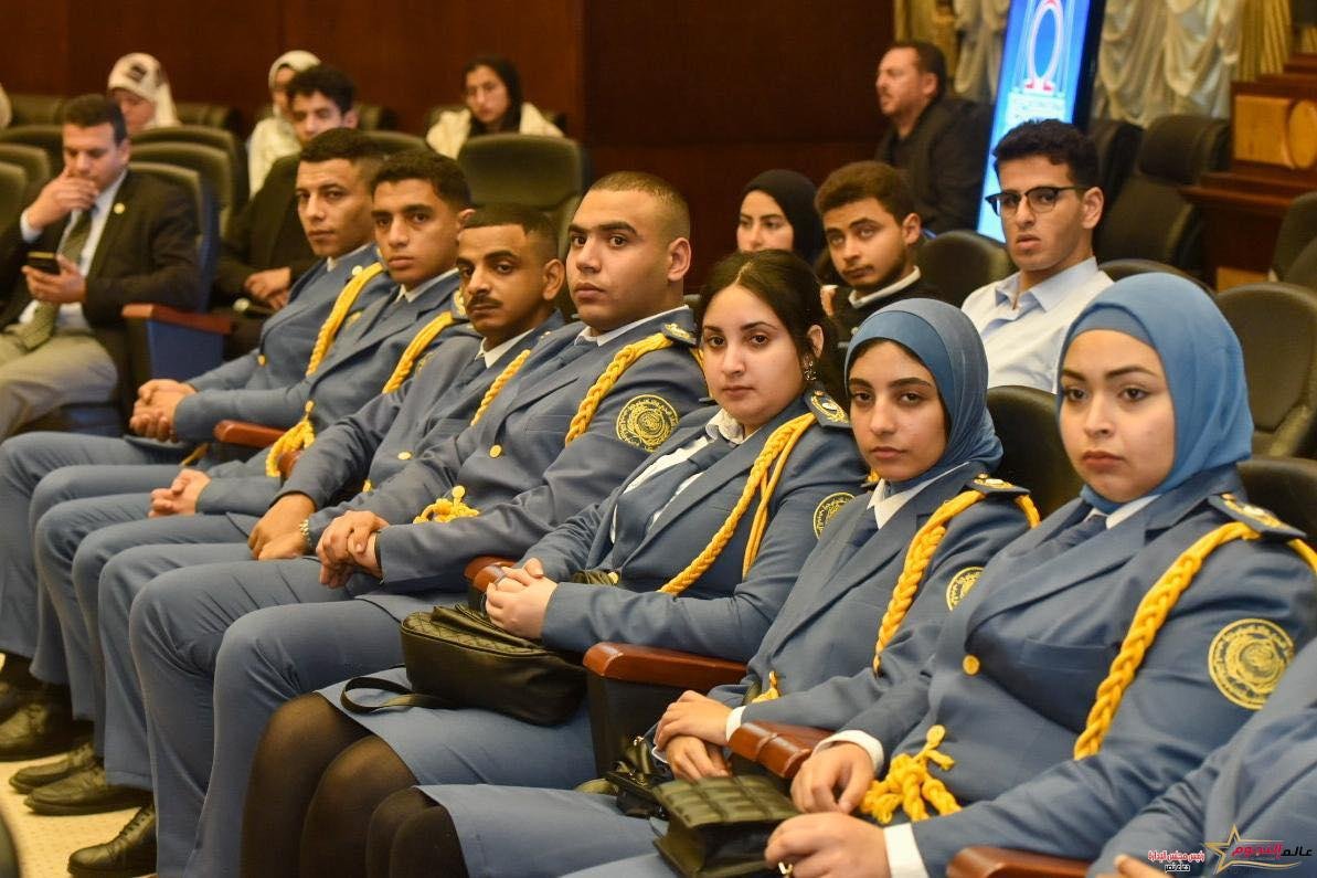 محافظ الإسكندرية ووزير الشباب والرياضة يشاركان في المؤتمر الصحفي للإعلان عن تفاصيل الأولمبياد الدولي للمعلوماتية في دورته الـ 36 6 محافظ الإسكندرية ووزير الشباب والرياضة يشاركان في المؤتمر الصحفي للإعلان عن تفاصيل الأولمبياد الدولي للمعلوماتية في دورته الـ 36