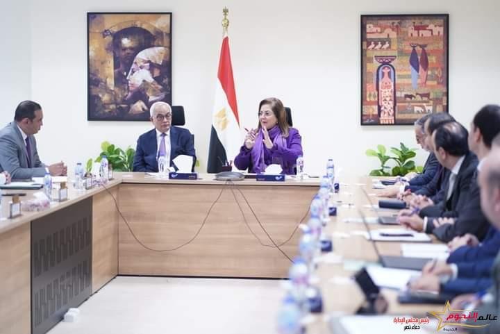 وزيرا التخطيط والتنمية الاقتصادية والتربية والتعليم يناقشان ملامح الخطة الاستثمارية لوزارة التربية والتعليم للعام المالي 24/2025 2 وزيرا التخطيط والتنمية الاقتصادية والتربية والتعليم يناقشان ملامح الخطة الاستثمارية لوزارة التربية والتعليم للعام المالي 24/2025