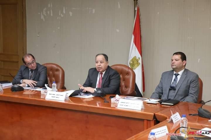 وزير المالية فى حوار مفتوح حول الموازنة الجديدة مع مجتمع الأعمال الصناعي والتجاري