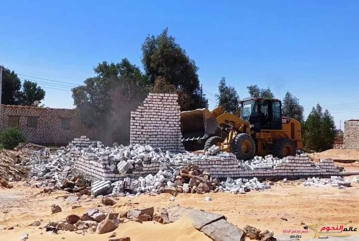 إزالة تعديات ورفع للتراكمات وتنفيذ أعمال النظافة العامة بمدن إدفو وأسوان وأبو سمبل السياحية 2 إزالة تعديات ورفع للتراكمات وتنفيذ أعمال النظافة العامة بمدن إدفو وأسوان وأبو سمبل السياحية