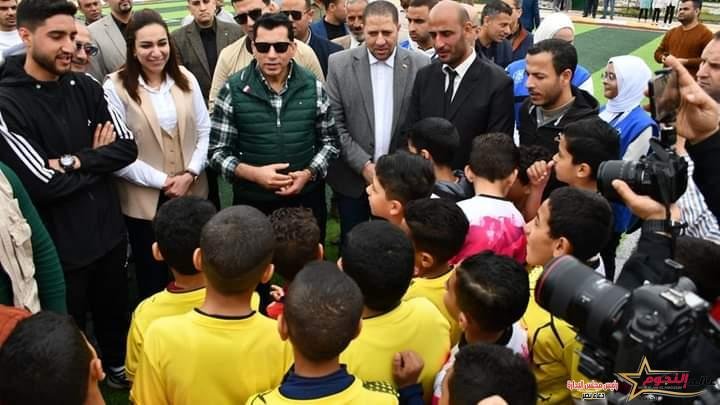 وزير الشباب والرياضة يصل محافظة البحيرة ويفتتح الملعب الخماسي بمركز شباب شبرا النونة الشرقية 1 وزير الشباب والرياضة يصل محافظة البحيرة ويفتتح الملعب الخماسي بمركز شباب شبرا النونة الشرقية