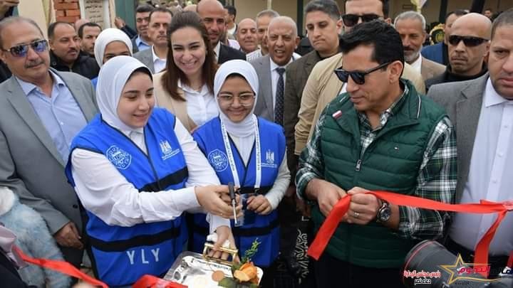 وزير الشباب والرياضة يصل محافظة البحيرة ويفتتح الملعب الخماسي بمركز شباب شبرا النونة الشرقية 2 وزير الشباب والرياضة يصل محافظة البحيرة ويفتتح الملعب الخماسي بمركز شباب شبرا النونة الشرقية