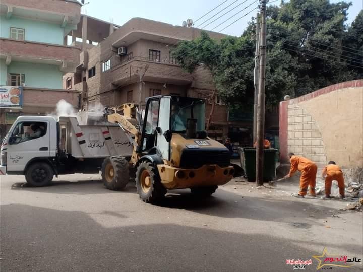 محافظ أسيوط: رفع 325 طن قمامة خلال حملات نظافة وتسوية وتمهيد طرق بمركزي البداري وصدفا 2 محافظ أسيوط: رفع 325 طن قمامة خلال حملات نظافة وتسوية وتمهيد طرق بمركزي البداري وصدفا