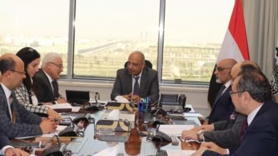 عصمت يبحث مع رئيسا الهيئة القومية للتأمين الاجتماعي والهيئة العامة للتأمين الصحي عددا من الملفات المشتركة لخدمة العاملين