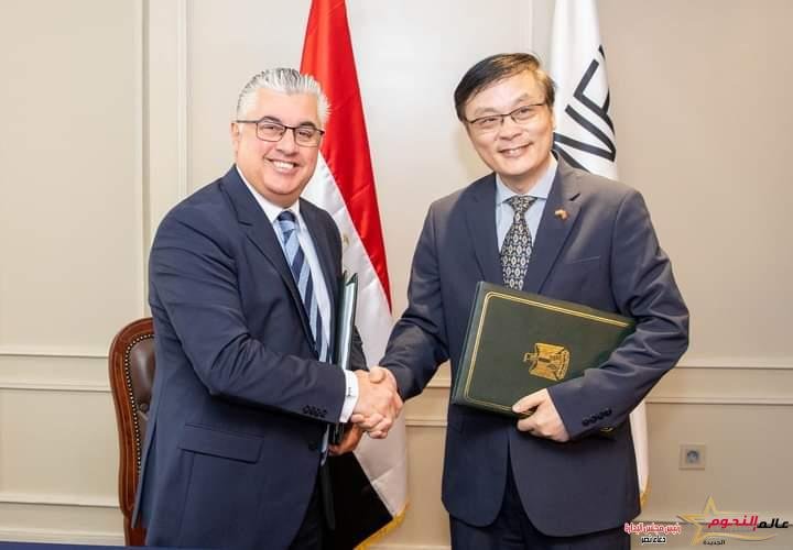 اقتصادية قناة السويس توقع اتفاقية لإنشاء مركز للتدريب المهني بالتعاون مع الصين