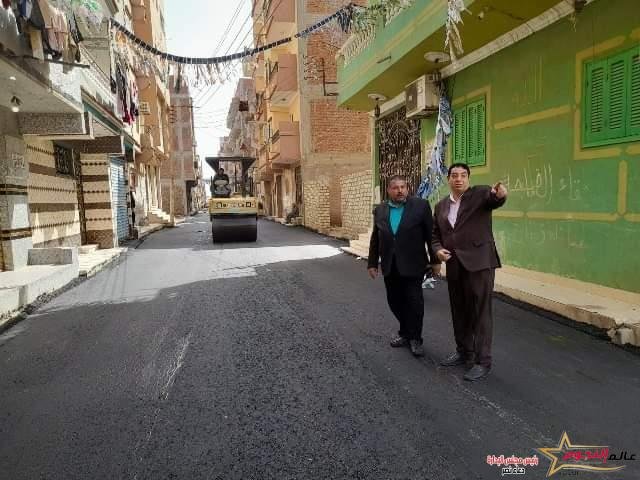 محافظ الشرقية يُتابع تنفيذ أعمال رصف الطرق الداخلية والرئيسية بنطاق مركز ديرب نجم