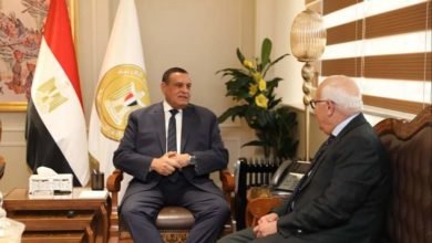 وزير التنمية المحلية يتابع مع محافظ بورسعيد عدداً من الملفات الخدمية التى تهم المواطنين