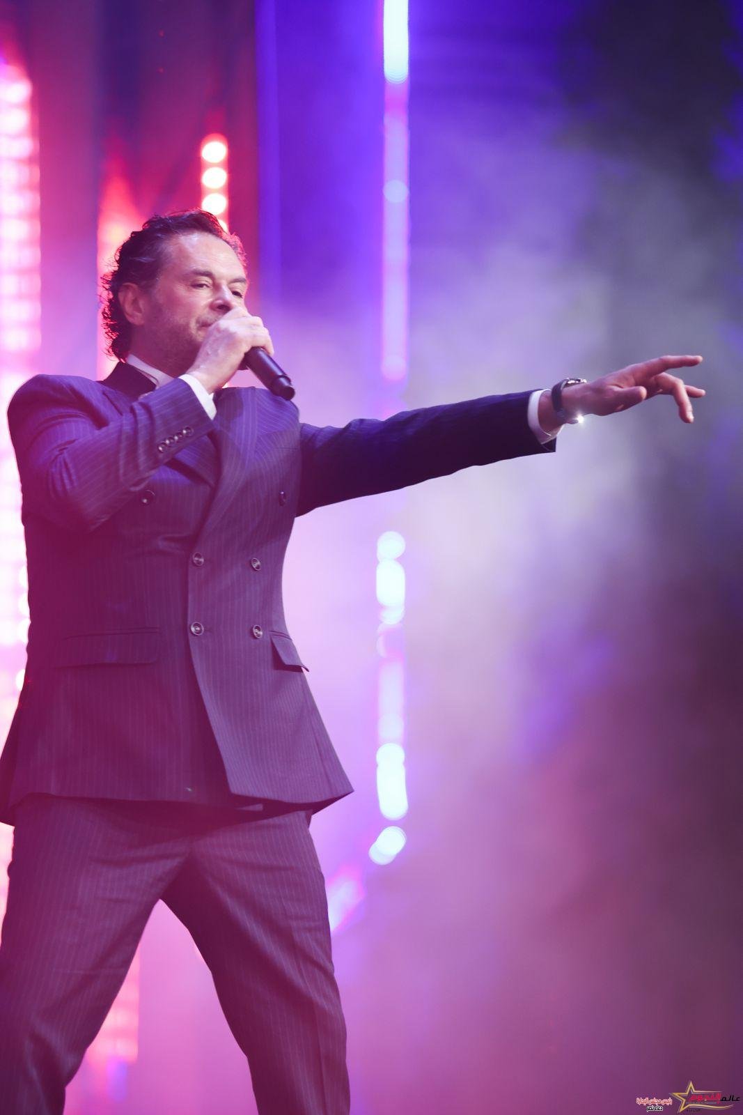 السوبر ستار راغب علامة في حفل باريسيّ استثنائيّ فاق فيه الإقبال القدرة الإستيعابية لمسرح الحفل