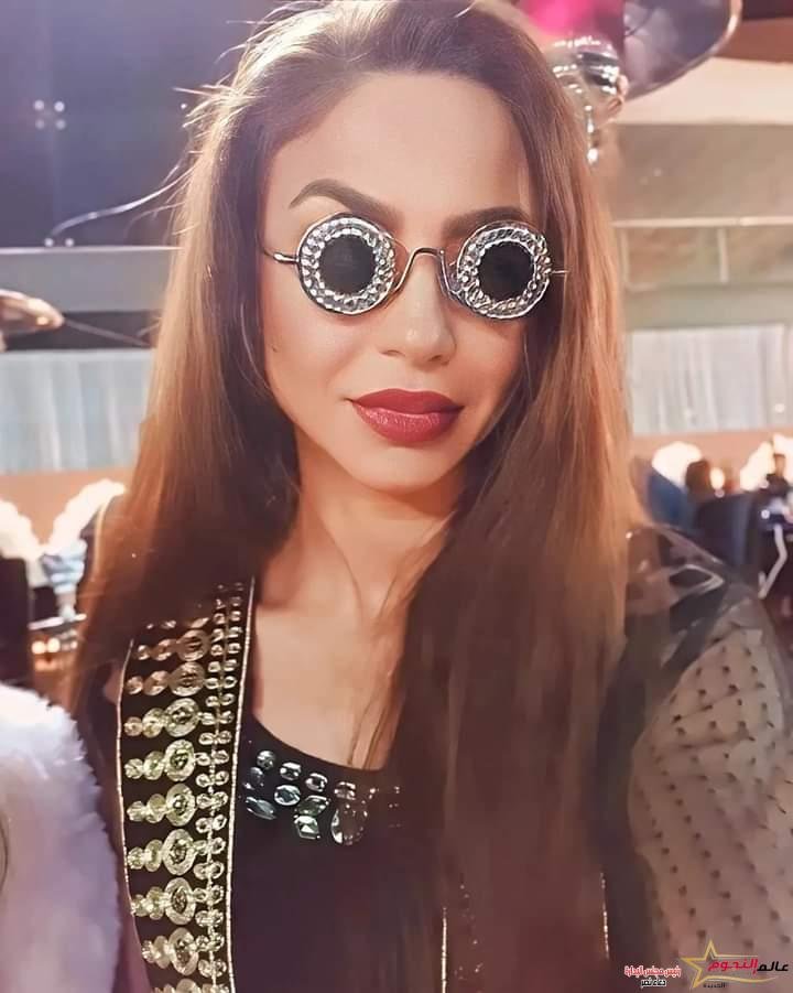 نظارة شمسية.. أحدث ظهور لـ دوللي شاهين عبر انستجرام