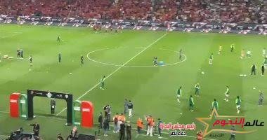 لاعبو الأهلي والزمالك يجرون عمليات الإحماء قبل نهائي كأس مصر