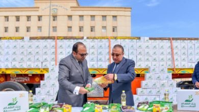 محافظ الإسكندرية يتفقد قافلة بنك الطعام المصري لدعم أهالي بشاير الخير