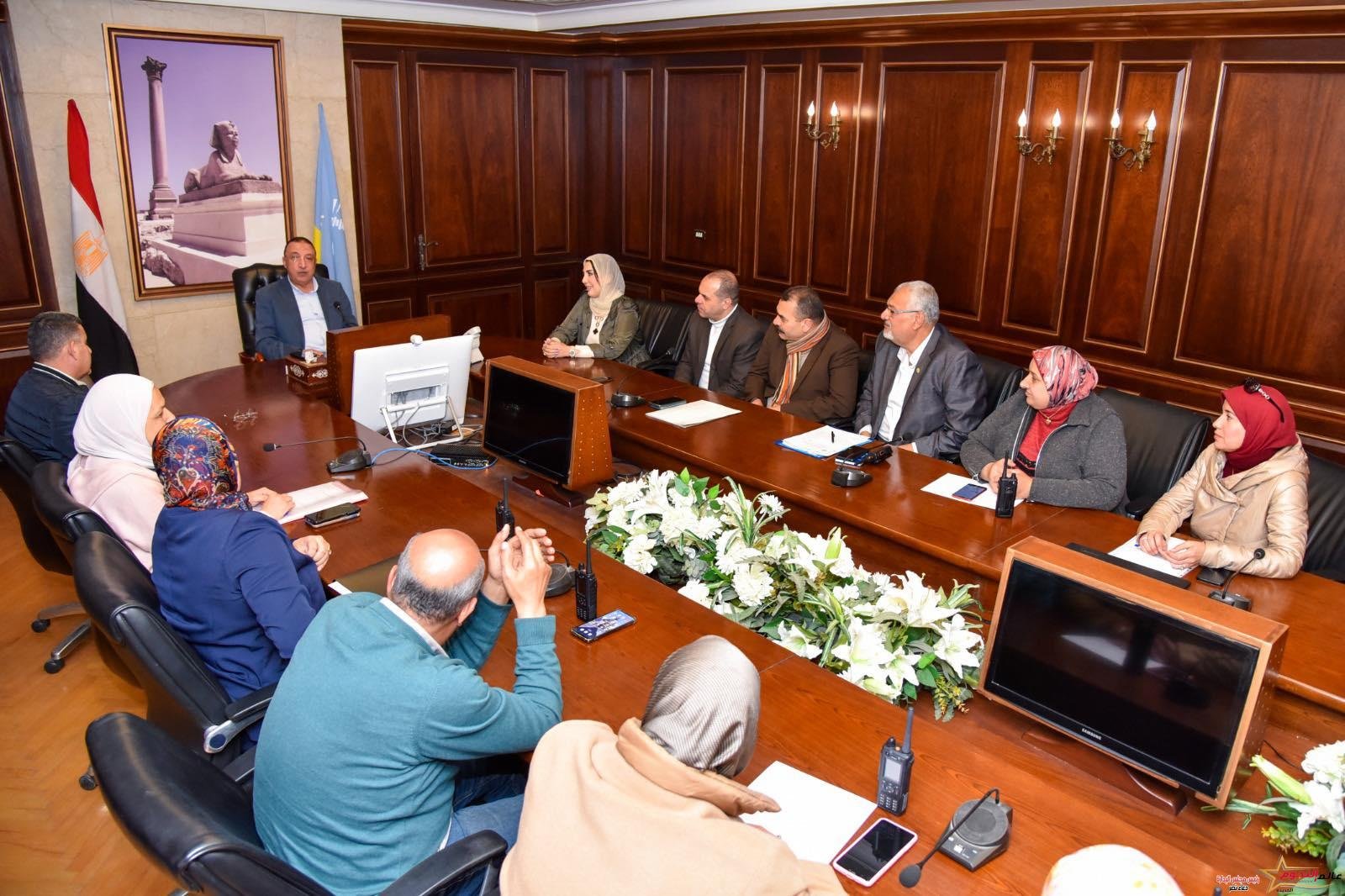 محافظ الإسكندرية يكلف بالبدء في تنفيذ أعمال ترميم الحفر والمطبات على مستوى الأحياء وسرعة الانتهاء منها وفقًا للأولويات 3 محافظ الإسكندرية يكلف بالبدء في تنفيذ أعمال ترميم الحفر والمطبات على مستوى الأحياء وسرعة الانتهاء منها وفقًا للأولويات