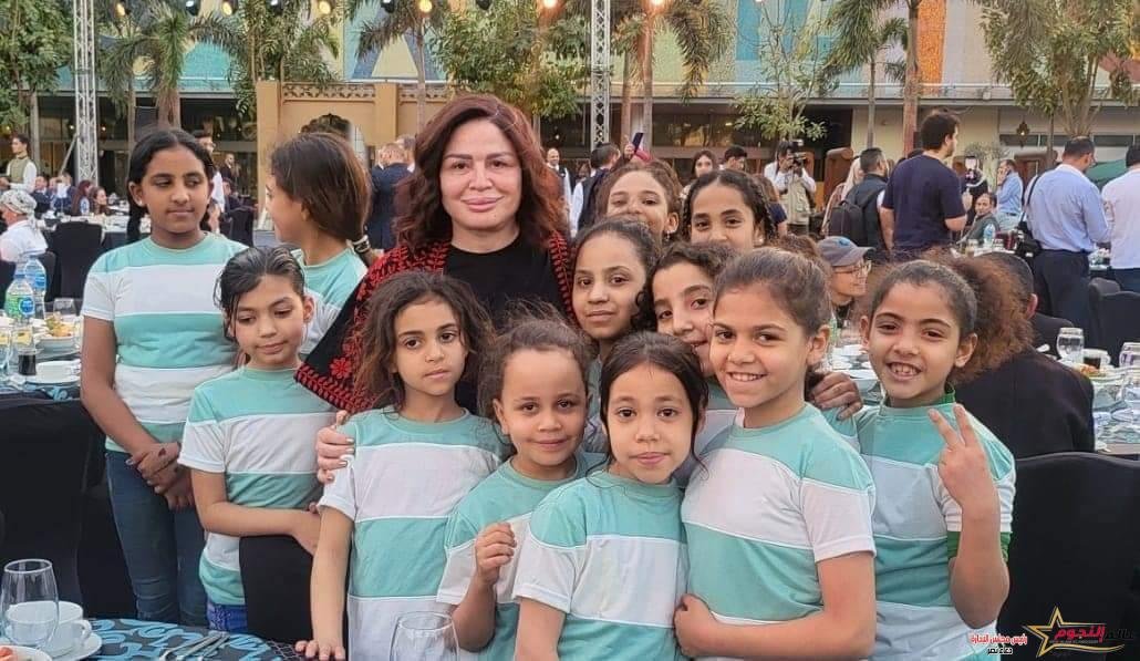 إلهام شاهين تشارك فى حفل إفطار ٢٠٠ طفل من الأطفال اليتامي 