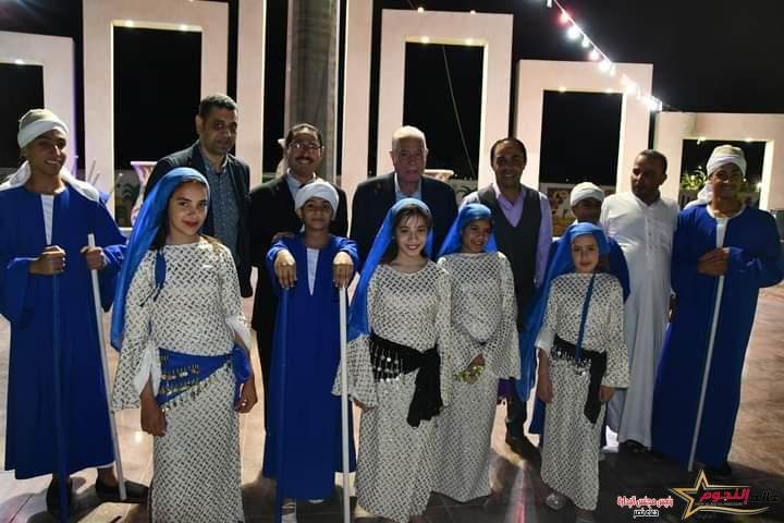 محافظ جنوب سيناء يشهد احتفالية ليلة العيد بساحة العلم وسط المواطنين بطور سيناء