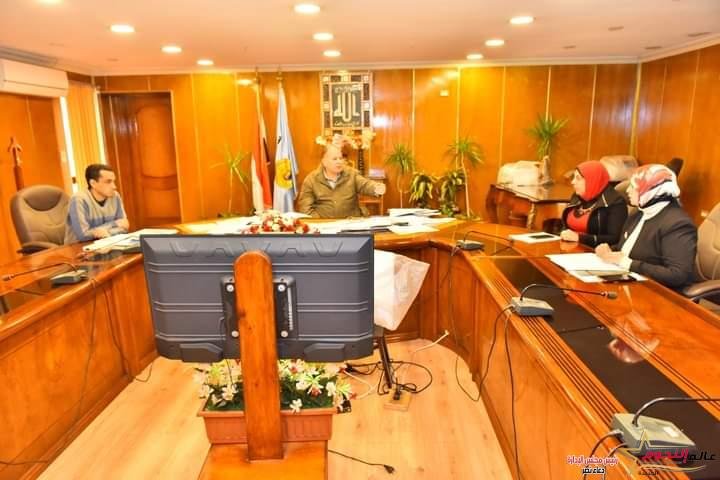 محافظ أسيوط يستعرض الموقف التنفيذي لمشروعات المرحلة الاولى من المبادرة الرئاسية "حياة كريمة"