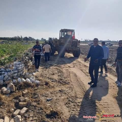 تنفيذ الإزالة الفورية لأي تعديات بالبناء المخالف على الأراضي الزراعية بنطاق محافظة الشرقية 3 تنفيذ الإزالة الفورية لأي تعديات بالبناء المخالف على الأراضي الزراعية بنطاق محافظة الشرقية