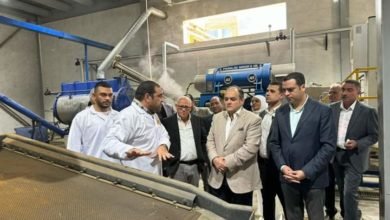 وزير التجارة والصناعة ومحافظ بورسعيد يتفقدان مصنع بورسعيد ستار لإنتاج الأسماك المدخنة