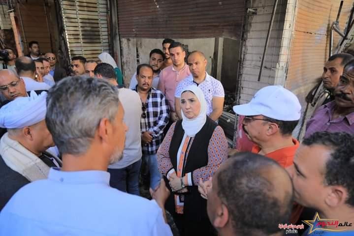 وزيرة التضامن الاجتماعي ومحافظ أسوان يتفقدان مول " فيلة" بوسط أسوان 