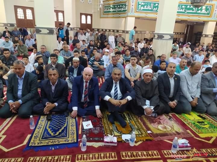 قيادات المحافظة والأوقاف يشهدون إفتتاح مسجد الفردوس بالروضة