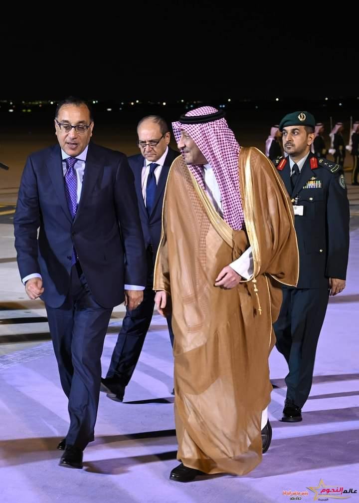 رئيس الوزراء يصل "الرياض" للمشاركة في المنتدى الاقتصادي العالمي نيابة عن رئيس الجمهورية