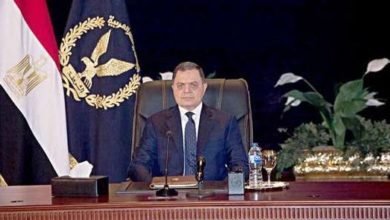 وزير الداخلية يهنئ رئيس الاتحاد العام لنقابات عمال مصر بعيد العمال