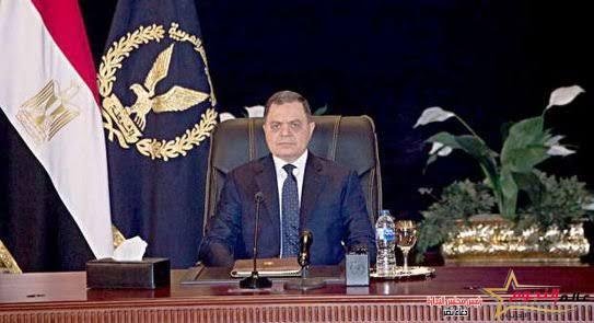 وزير الداخلية يهنئ رئيس الاتحاد العام لنقابات عمال مصر بعيد العمال 2 وزير الداخلية يهنئ رئيس الاتحاد العام لنقابات عمال مصر بعيد العمال
