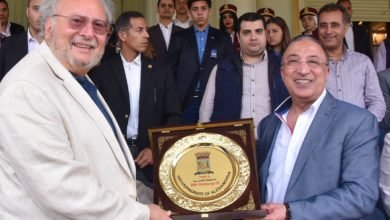 محافظ الإسكندرية يستقبل جلالة الملك أحمد فؤاد الثاني بستاد الإسكندرية الرياضي الدولي