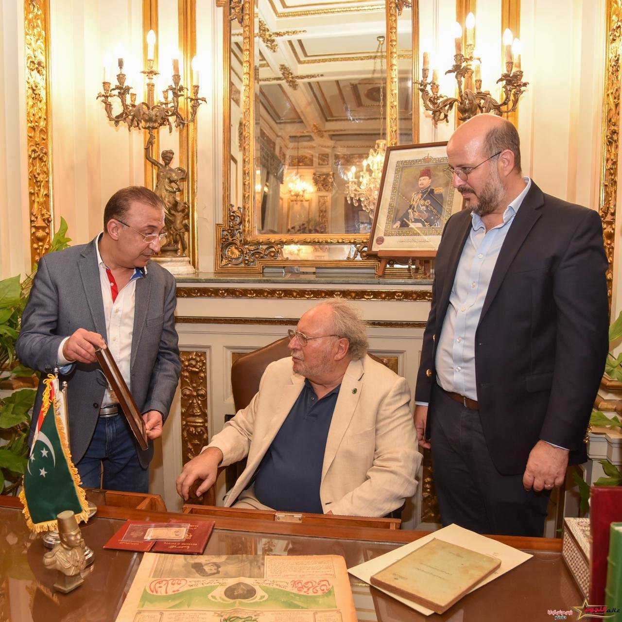 محافظ الإسكندرية يستقبل جلالة الملك أحمد فؤاد الثاني بستاد الإسكندرية الرياضي الدولي