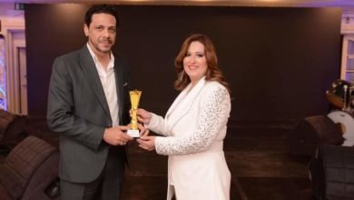 تكريم الفنان حمزة العيلي عن دوره في المداح 4 بـ حفل جريدة عالم النجوم السنوي