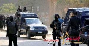 مباحث نصر النوبة تلقى القبض علي عنصر اجرامي بحوزتة ٣٠ قنبلة يدوية وبودرة وبندقية آلية بمنطقة خريط 2 مباحث نصر النوبة تلقى القبض علي عنصر اجرامي بحوزتة ٣٠ قنبلة يدوية وبودرة وبندقية آلية بمنطقة خريط