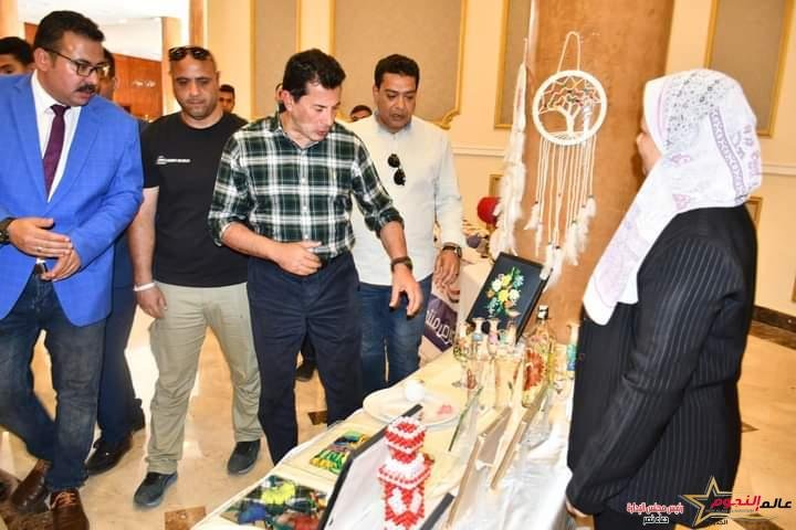 وزير الشباب والرياضة يفتتح معرض للحرف اليدوية بالمدينة الشبابية والرياضية بشرم الشيخ 2 وزير الشباب والرياضة يفتتح معرض للحرف اليدوية بالمدينة الشبابية والرياضية بشرم الشيخ