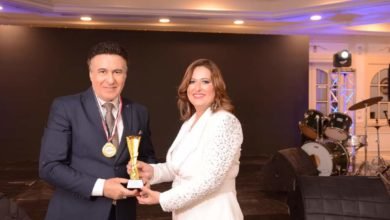 مسيرة مليئة بالنجاح والتميز كانت وراء تكريم الفنان طارق الدسوقي بجريدة عالم النجوم 