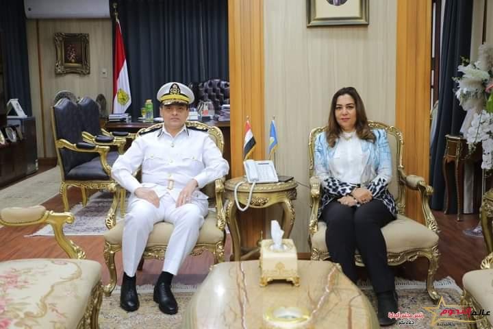 محافظ دمياط تستقبل مدير الأمن ايذانًا ببدء الاحتفالات بالعيد القومى للمحافظة