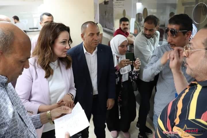 نائب المحافظ تتفقد المراكز التكنولوجية بالوراق وامبابة والمنيرة الغربية لمتابعه انتظام العمل بملف التصالح