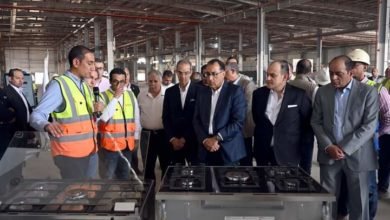 رئيس الوزراء يتفقد مشروع إنشاء مصنع "بوش" الألماني للبوتاجازات في مصر